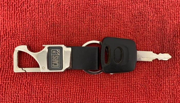 2016 Datsun Redi Go T, CNG, Manual, 28,434 km, Key Close Up