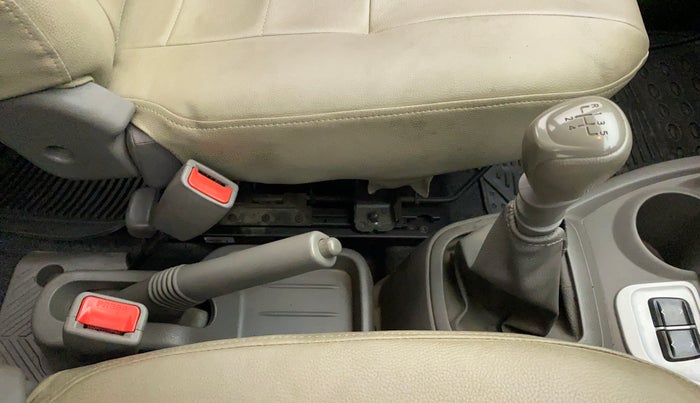 2016 Datsun Redi Go T, CNG, Manual, 28,434 km, Gear Lever