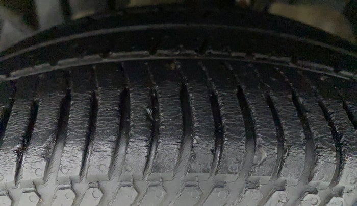 2014 Ford Ecosport 1.5 TITANIUMTDCI OPT, Diesel, Manual, 67,575 km, Left Front Tyre Tread