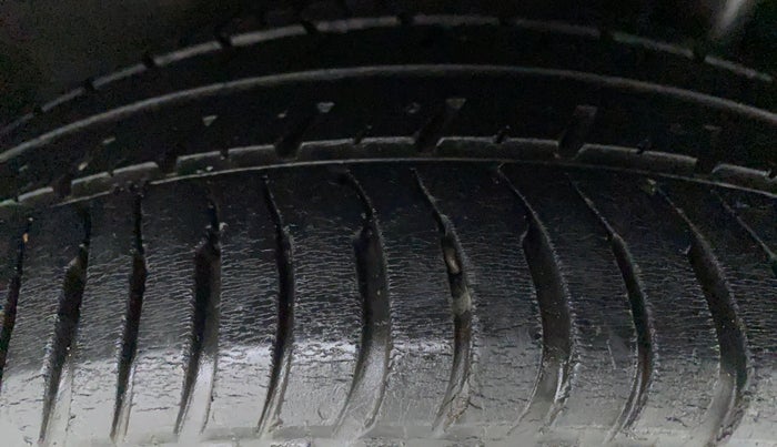 2014 Ford Ecosport 1.5 TITANIUMTDCI OPT, Diesel, Manual, 67,575 km, Left Rear Tyre Tread