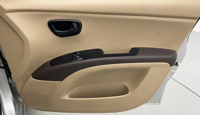 2009 Hyundai i10 ERA, Petrol, Manual, 50,359 km, Driver Side Door Panels Control