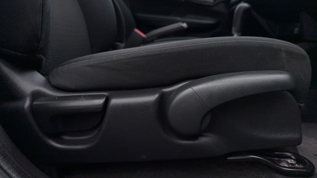 2017 Honda Jazz Vti, Automatic, 80921 km, Drivers Side Adjustment Panel