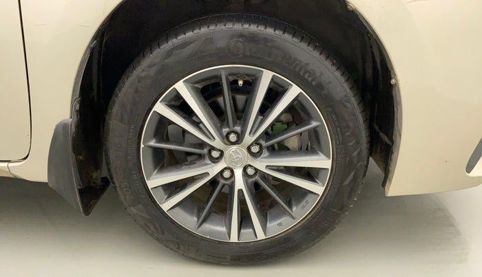 2017 Toyota Corolla Altis VL CVT PETROL, Petrol, Automatic, 61,520 km, Right Front Wheel