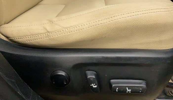 2017 Toyota Corolla Altis VL CVT PETROL, Petrol, Automatic, 61,520 km, Driver Side Adjustment Panel