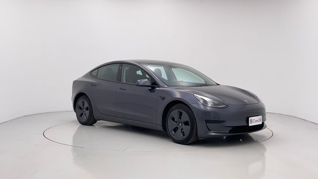 2022 Tesla Model 3 Rear-wheel Drive, Automatic, 47097 km, Right Front Diagonal (45- Degree) View