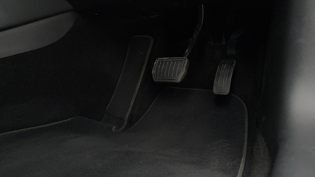 2022 Tesla Model 3 Rear-wheel Drive, Automatic, 47097 km, Pedals and Footmat