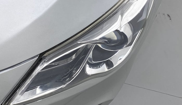 2017 Maruti Ciaz ALPHA 1.4 VVT, Petrol, Manual, 71,000 km, Left headlight - Faded