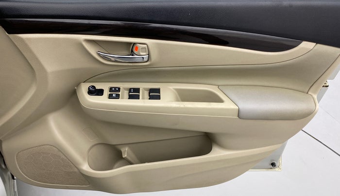 2017 Maruti Ciaz ALPHA 1.4 VVT, Petrol, Manual, 71,000 km, Driver Side Door Panels Control
