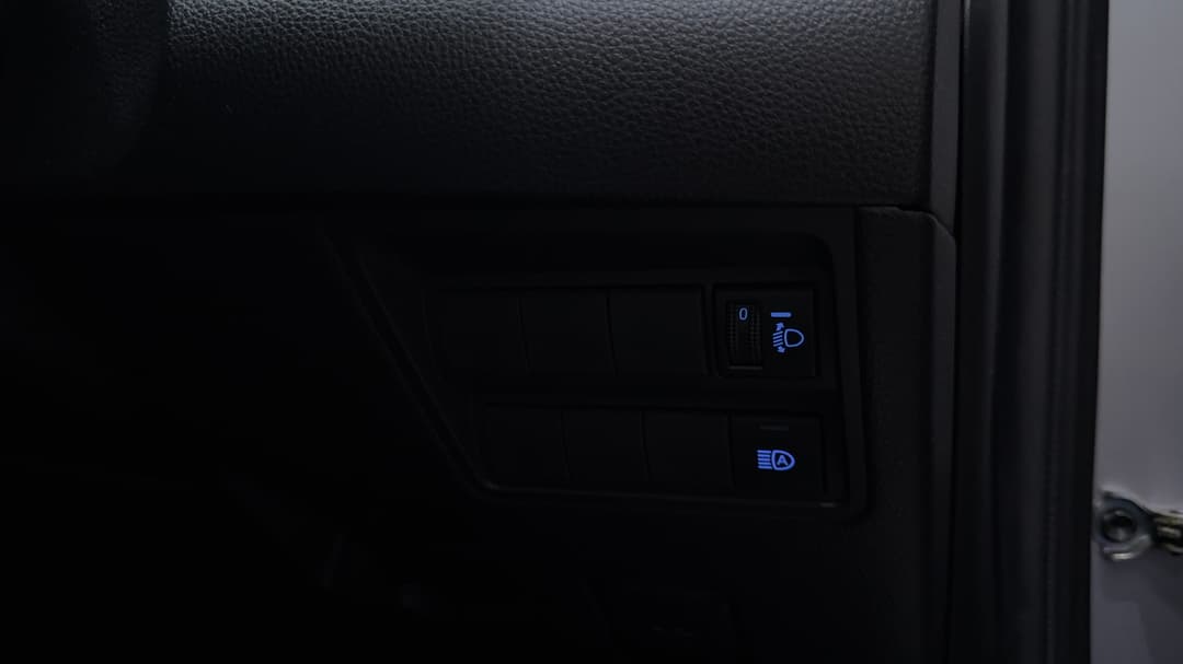 2023 Toyota Yaris Cross Gx, Automatic, 53993 km, Utility Switches/Buttons