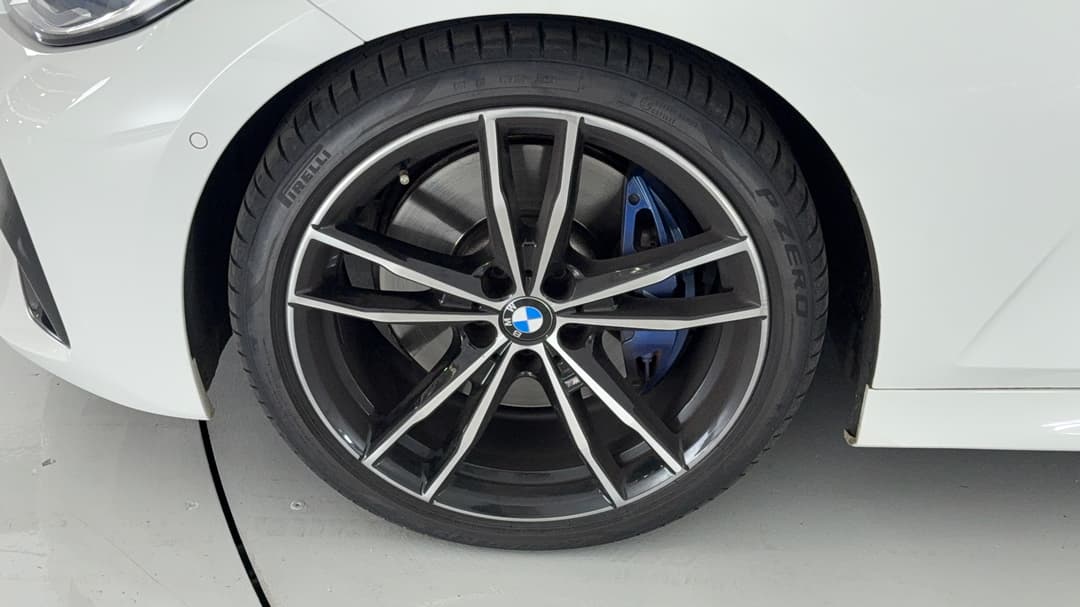 2021 BMW 3 30i M Sport, Automatic, 34964 km, Left Front Wheel