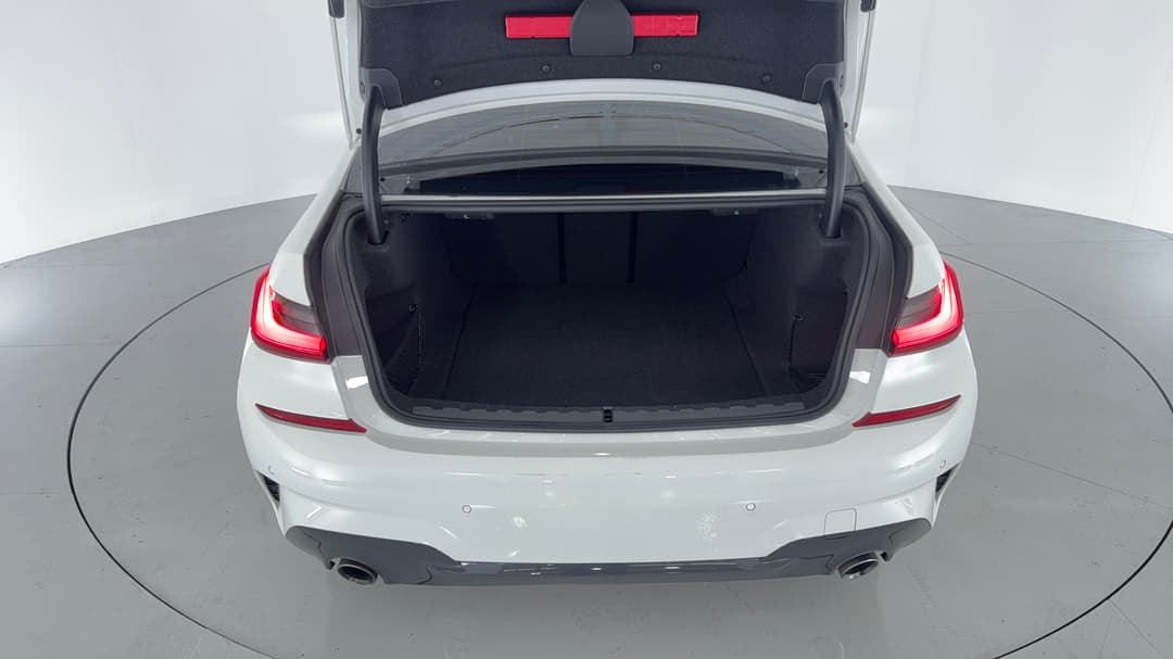 2021 BMW 3 30i M Sport, Automatic, 34964 km, Boot Inside View