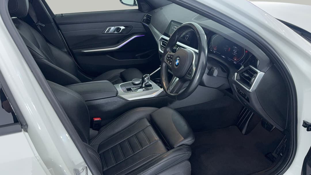 2021 BMW 3 30i M Sport, Automatic, 34964 km, Right Side Front Door Cabin View