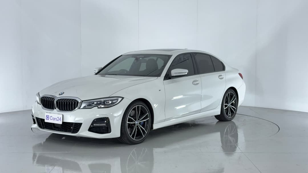 2021 BMW 3 30i M Sport, Automatic, 34964 km, Left Front Diagonal (45- Degree) View