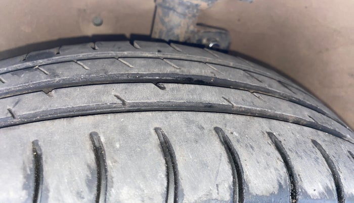 2017 Maruti Celerio ZXI, Petrol, Manual, 88,679 km, Left Front Tyre Tread