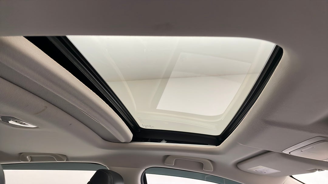 Interior Sunroof/Moonroof