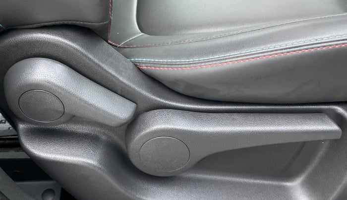 2019 Renault Captur PLATINE DUAL TONE, Diesel, Manual, 24,723 km, Driver Side Adjustment Panel