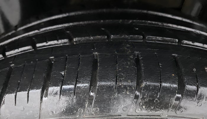 2019 Renault Captur PLATINE DUAL TONE, Diesel, Manual, 24,723 km, Left Rear Tyre Tread