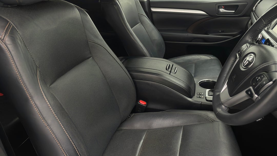 2014 Toyota Kluger Gxl (4x4), Automatic, 75451 km, Right Side Front Door Cabin View