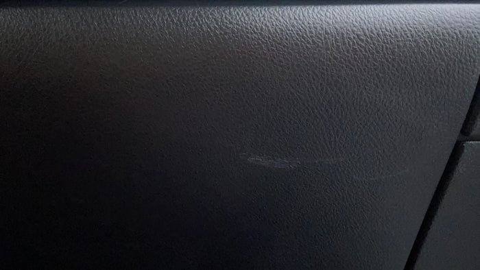 TOYOTA FORTUNER-Dashboard Scratched