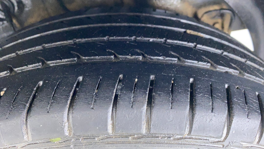 Left Rear Tyre Tread