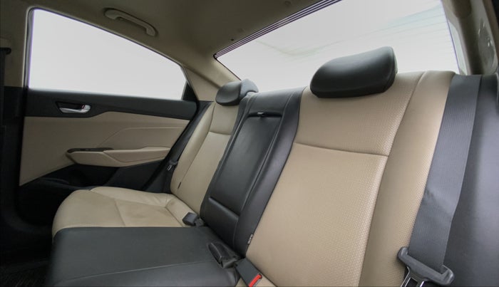 2018 Hyundai Verna 1.6 SX VTVT AT (O), Petrol, Automatic, 60,877 km, Right Side Rear Door Cabin