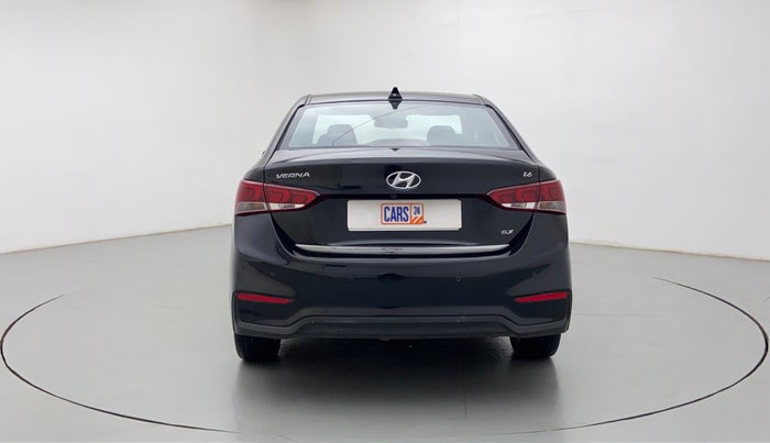 2018 Hyundai Verna 1.6 SX VTVT AT (O), Petrol, Automatic, 60,877 km, Back/Rear
