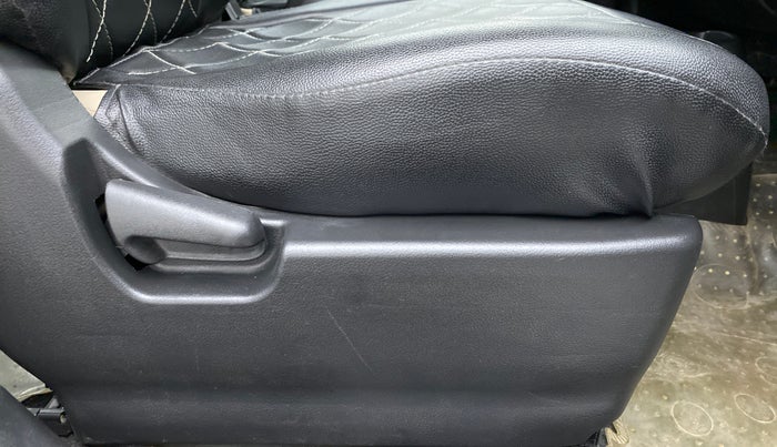 2018 Maruti Wagon R 1.0 VXI AMT, Petrol, Automatic, 21,323 km, Driver Side Adjustment Panel