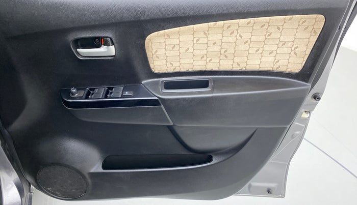 2018 Maruti Wagon R 1.0 VXI AMT, Petrol, Automatic, 21,323 km, Driver Side Door Panels Control