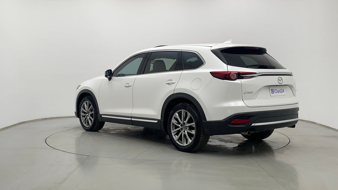 Left Back Diagonal (45- Degree) View