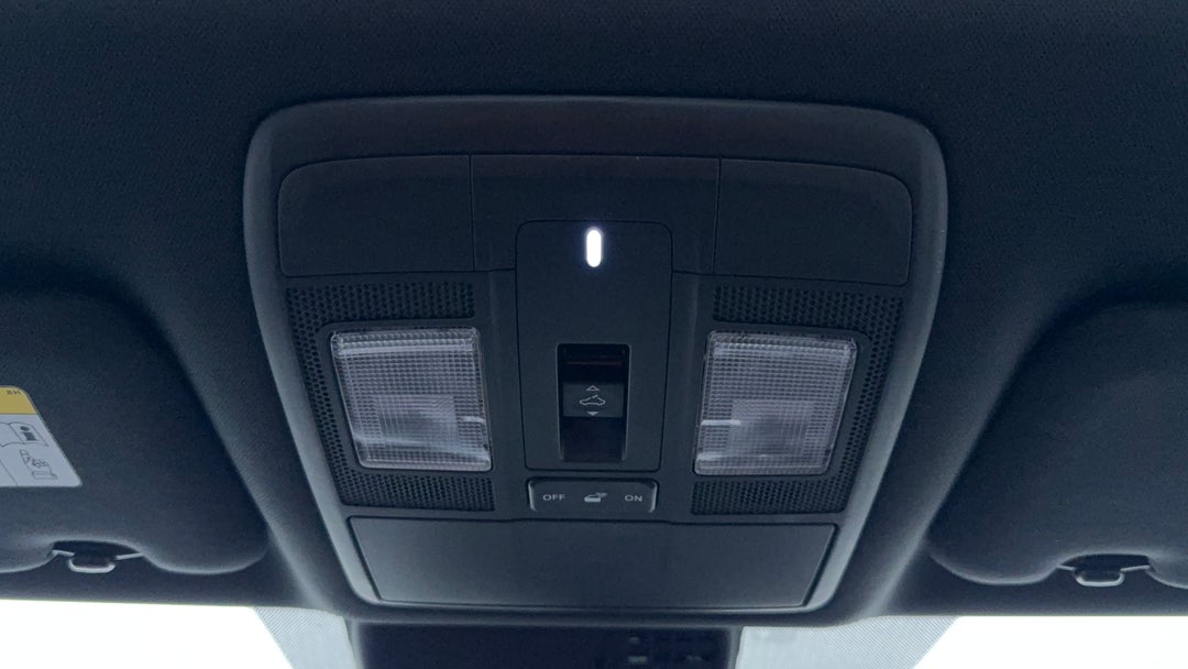 On-Roof Controls/Sunglass holder