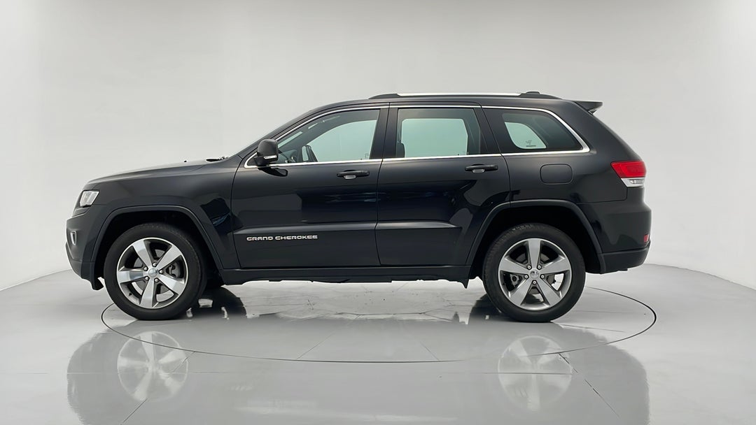 2015 Jeep Grand Cherokee Laredo (4x2), Automatic, 64040 km, Left Side View