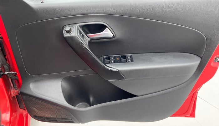 2015 Volkswagen Polo COMFORTLINE 1.2L PETROL, Petrol, Manual, 94,802 km, Driver Side Door Panels Control