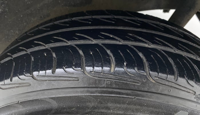 2017 Maruti Wagon R 1.0 VXI, Petrol, Manual, 60,053 km, Left Rear Tyre Tread