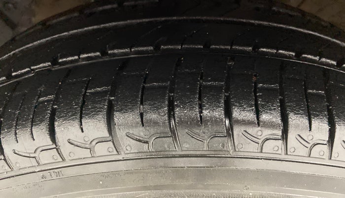 2019 Hyundai NEW SANTRO SPORTZ 1.1, Petrol, Manual, 21,182 km, Left Front Tyre Tread