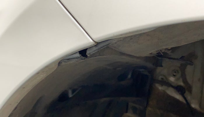2018 Maruti Swift VXI, Petrol, Manual, 36,739 km, Left fender - Lining loose