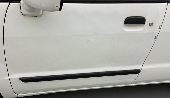 2012 Maruti Zen Estilo VXI, Petrol, Manual, 1,11,170 km, Front passenger door - Minor scratches