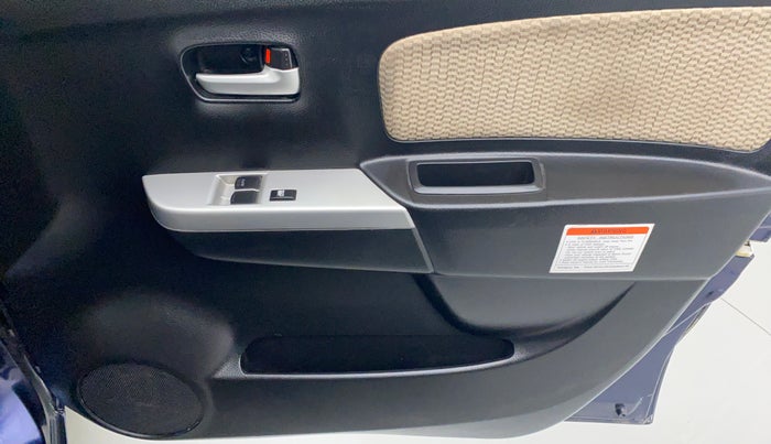 2018 Maruti Wagon R 1.0 LXI CNG, CNG, Manual, 63,377 km, Driver Side Door Panels Control