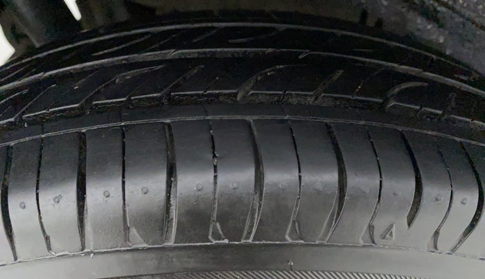 2018 Maruti Wagon R 1.0 LXI CNG, CNG, Manual, 63,377 km, Left Rear Tyre Tread