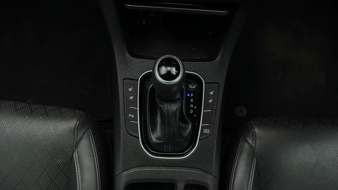 2018 Hyundai i30 Premium, Automatic, 41307 km, Gear Lever 