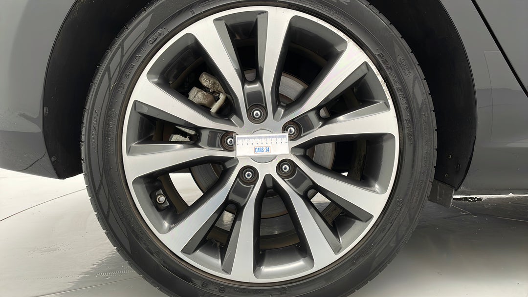 2018 Hyundai i30 Premium, Automatic, 41307 km, Wheels Rim Rear RHS Gutter Rash