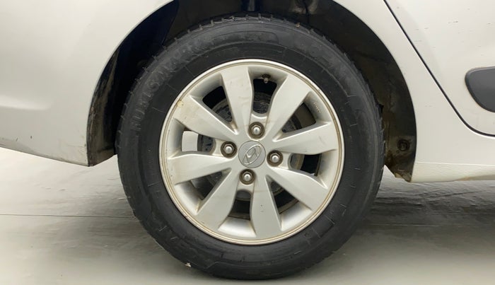 2014 Hyundai Xcent S (O) 1.2, CNG, Manual, 1,05,524 km, Right Rear Wheel