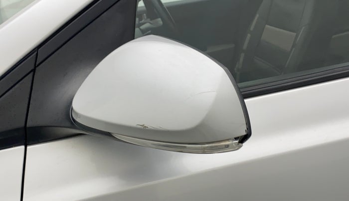 2014 Hyundai Xcent S (O) 1.2, CNG, Manual, 1,05,524 km, Left rear-view mirror - Indicator light has minor damage