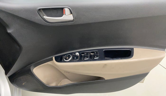 2014 Hyundai Xcent S (O) 1.2, CNG, Manual, 1,05,524 km, Driver Side Door Panels Control