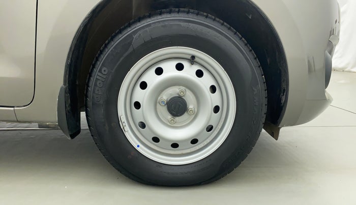 2020 Maruti Swift LXI D, Petrol, Manual, 6,789 km, Right Front Tyre