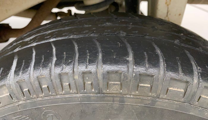 2019 Maruti Eeco 5 STR WITH A/C+HTR, Petrol, Manual, 29,880 km, Left Rear Tyre Tread