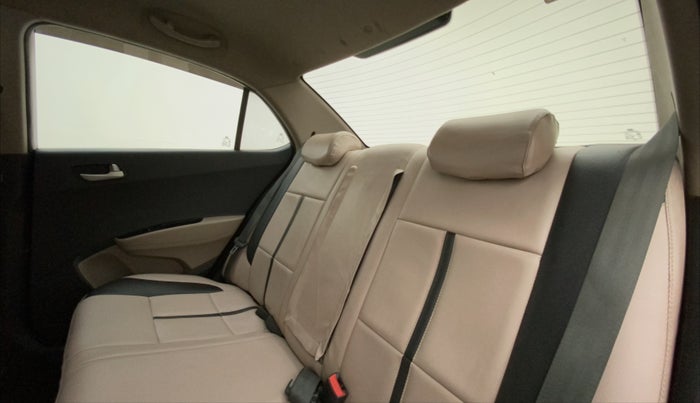 2015 Hyundai Xcent S 1.2, Petrol, Manual, 49,355 km, Right Side Rear Door Cabin