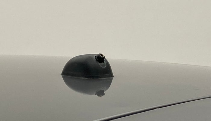 2015 Maruti Swift VXI, Petrol, Manual, 83,590 km, Roof - Antenna not present