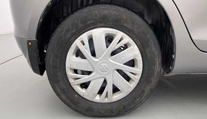 2015 Maruti Swift VXI, Petrol, Manual, 83,590 km, Right Rear Wheel