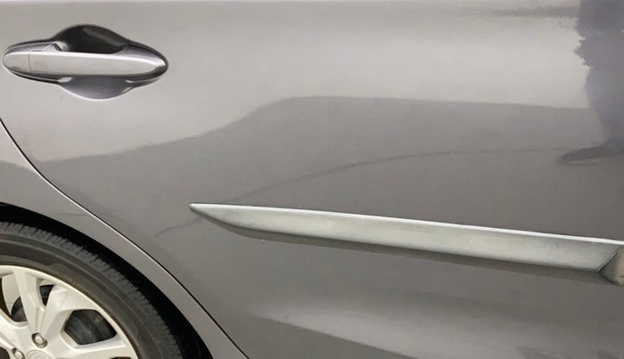 2018 Honda Amaze 1.2L I-VTEC VX, Petrol, Manual, 47,462 km, Right rear door - Paint has faded