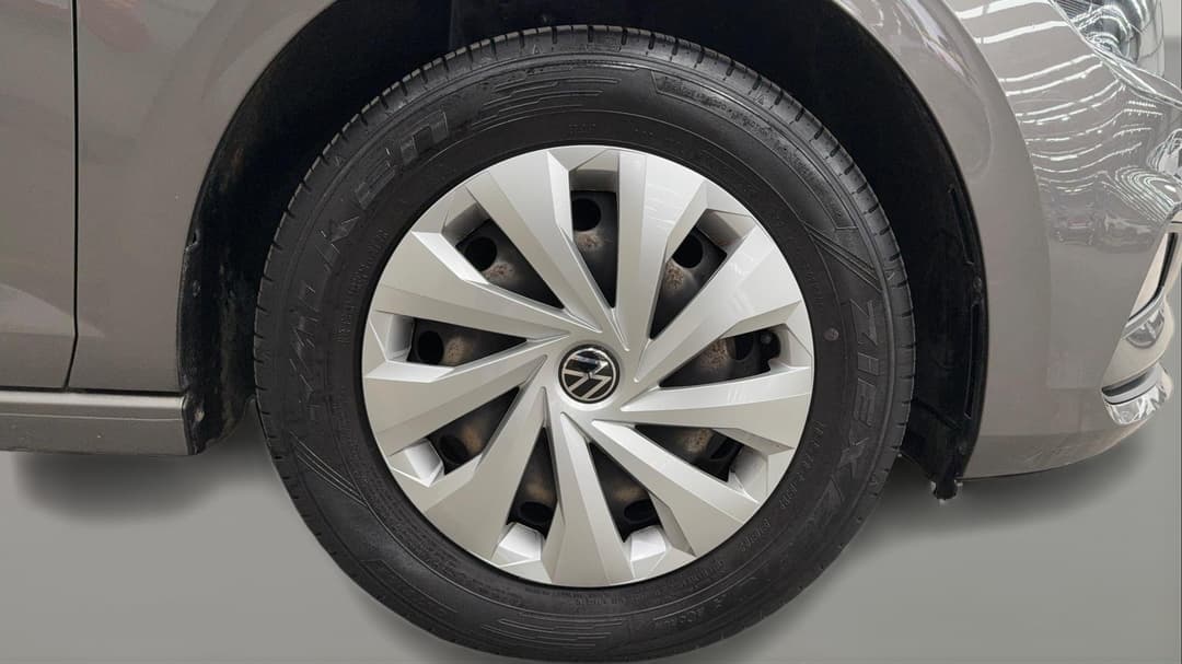 2021 Volkswagen Polo 70tsi Trendline, Automatic, 52972 km, Right Front Wheel